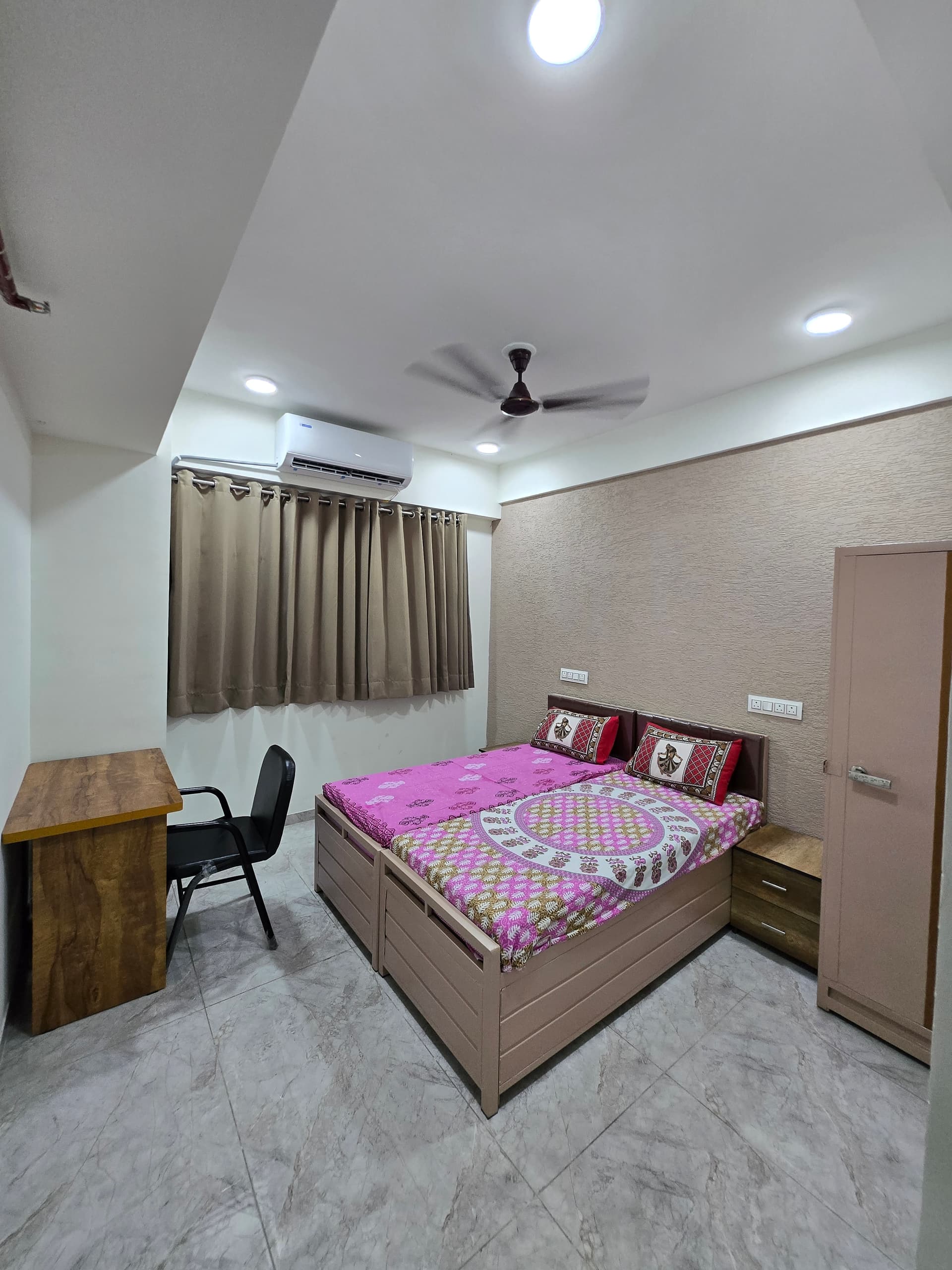 Furnished single A.C. room at Mansarovar Girls PG, Navrangpura, Ahmedabad